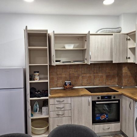 Black Eagle Central Unirii Square, 2 King Size Bedrooms, Free Private Parking Oradea Exterior foto
